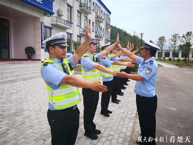 建恩高速最新動態(tài)，探尋小巷中的獨特風味